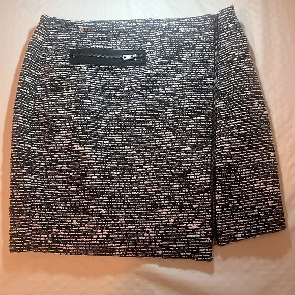 Forever21 tweed mini skirt size M full zipper down Asymmetrical - Picture 1 of 11
